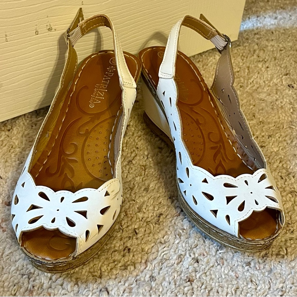 *SOLD* Women’s White Patrizia Wedge Sandal